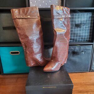 *NEW* Wms. SZ. 9 AZALEA WANG MELINA FOLD OVER WEDGE BOOT IN BROWN
